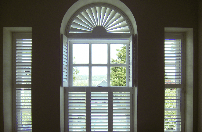 Top and bottom opening shutters